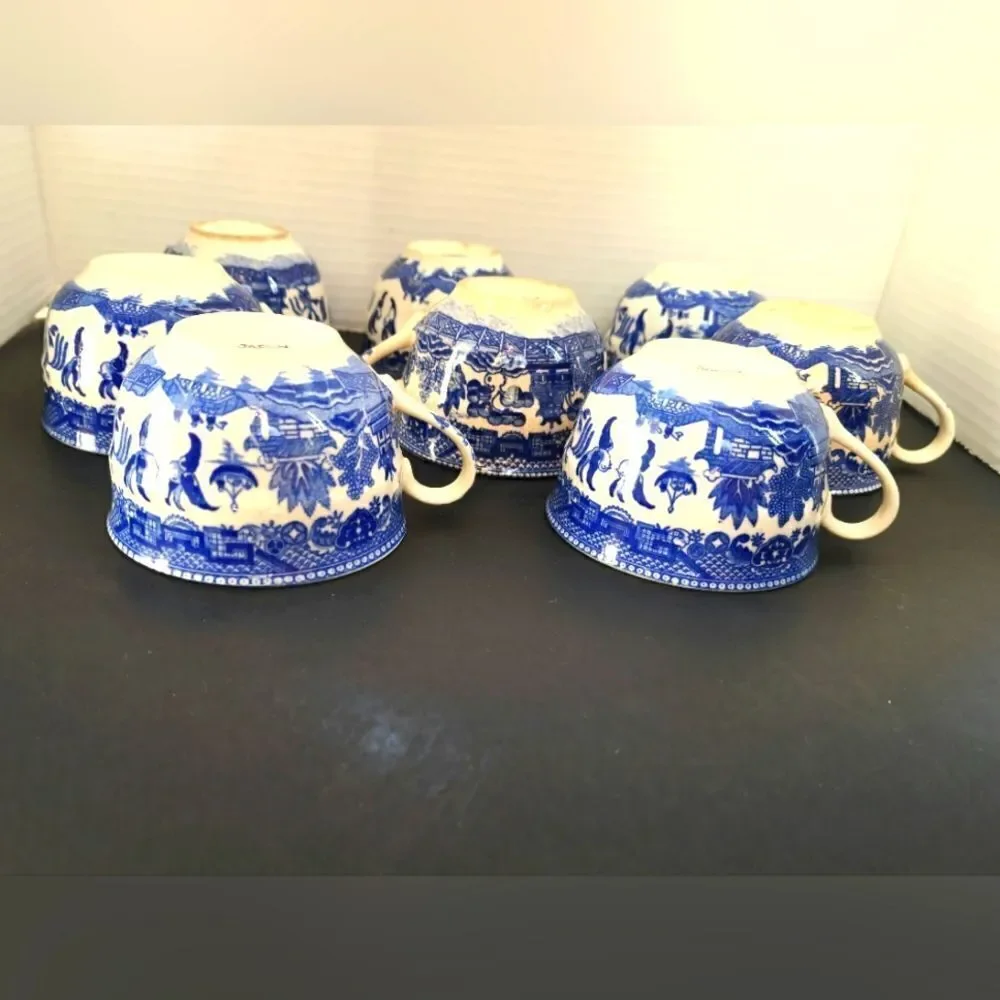 Set of 8 antique Blue willow ceramic tea cups